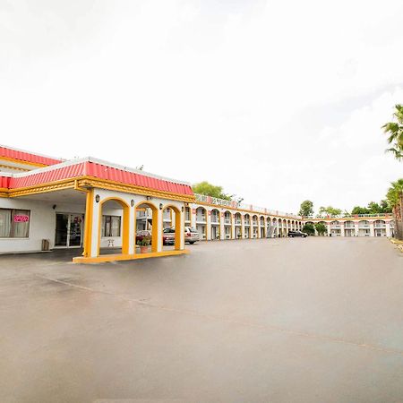 Hotel O Houston East Channelview I-10 מראה חיצוני תמונה