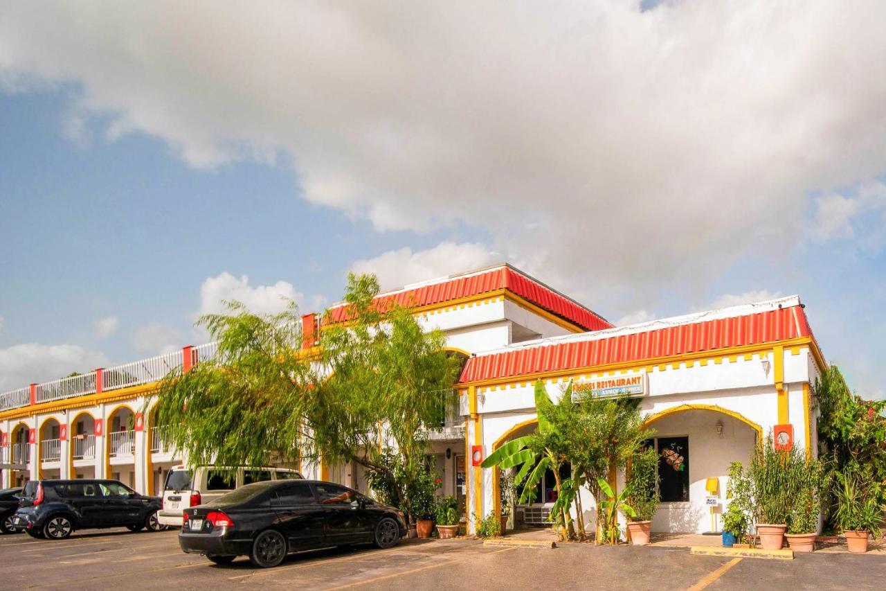 Hotel O Houston East Channelview I-10 מראה חיצוני תמונה