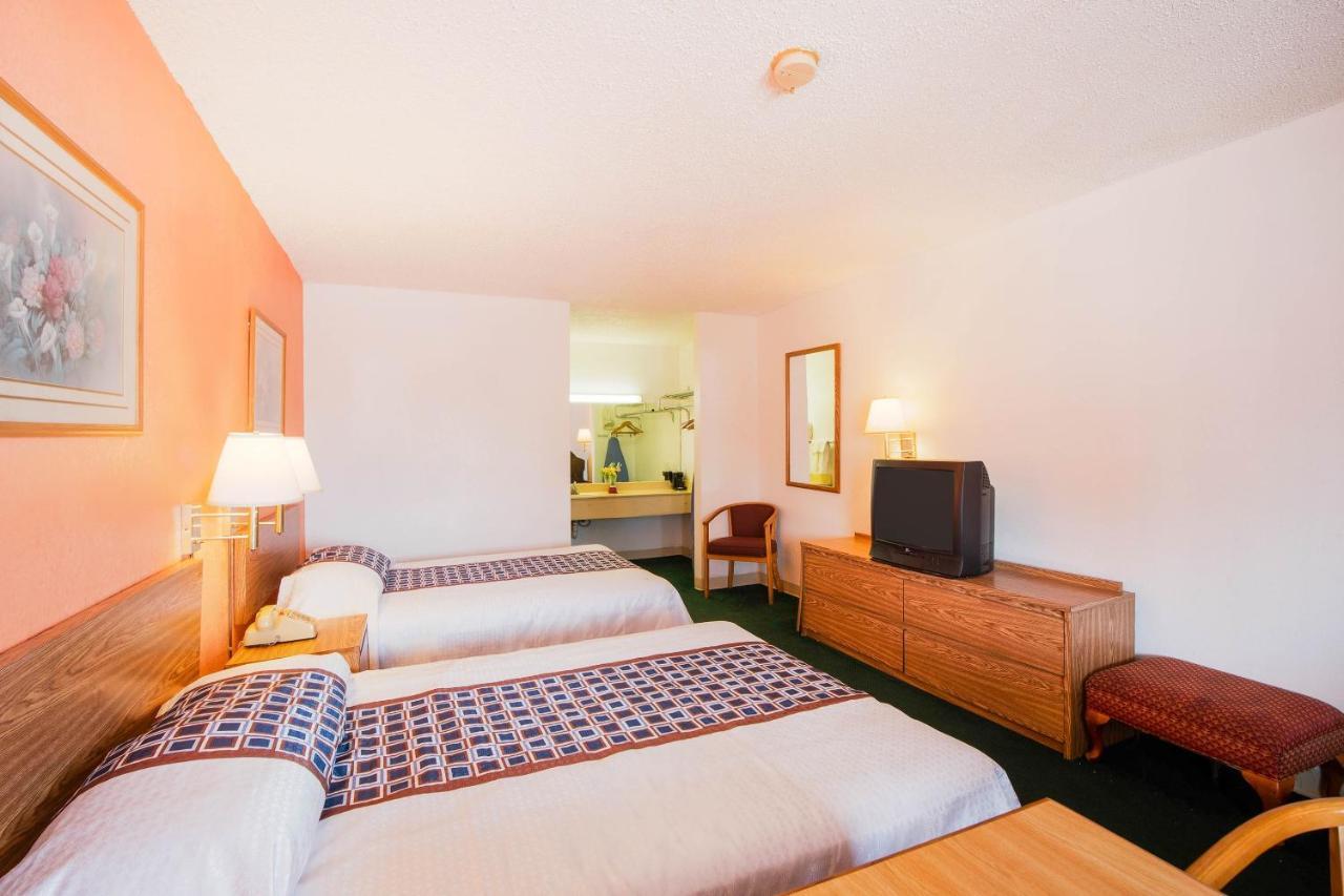 Hotel O Houston East Channelview I-10 מראה חיצוני תמונה