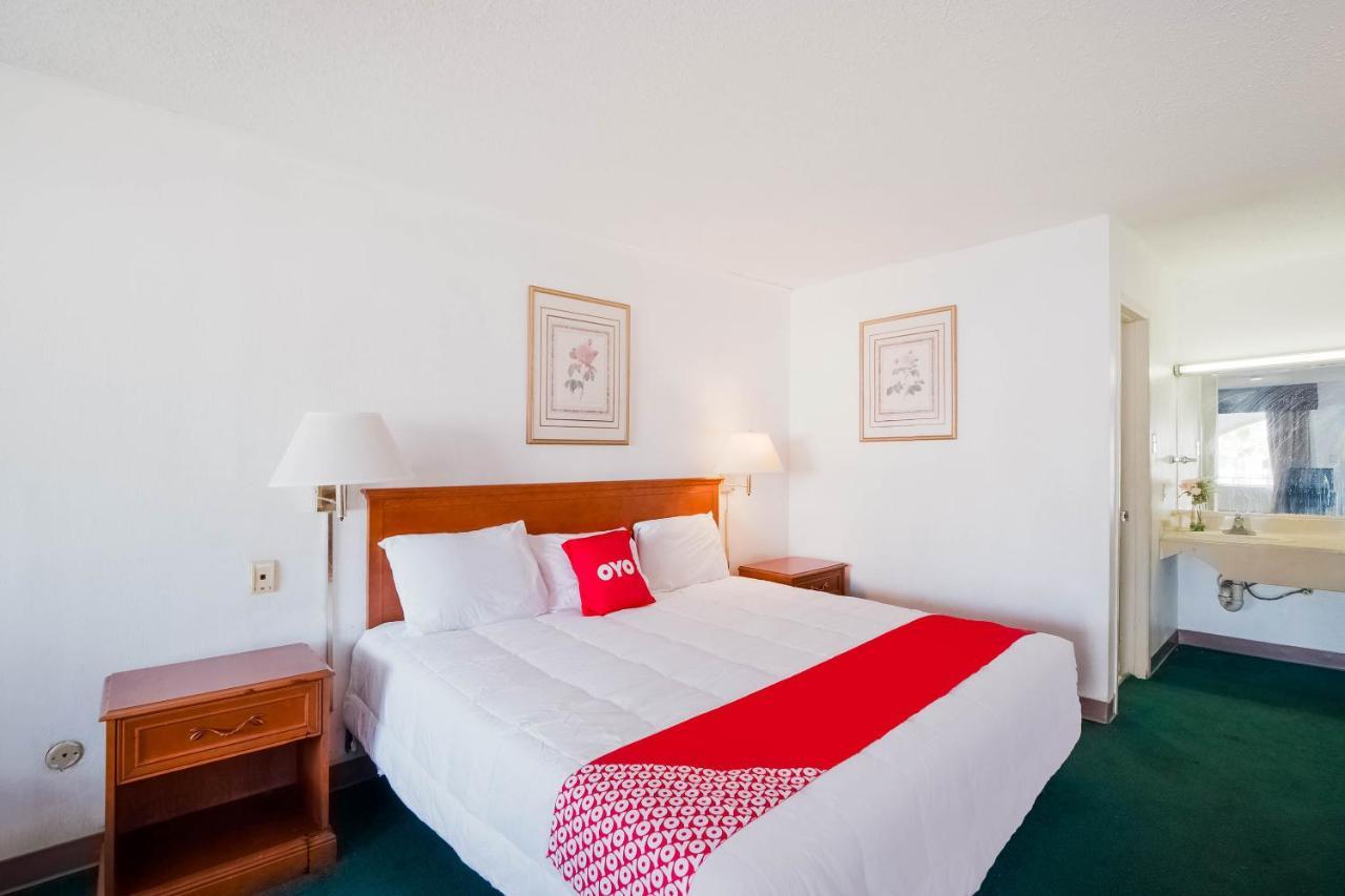 Hotel O Houston East Channelview I-10 מראה חיצוני תמונה