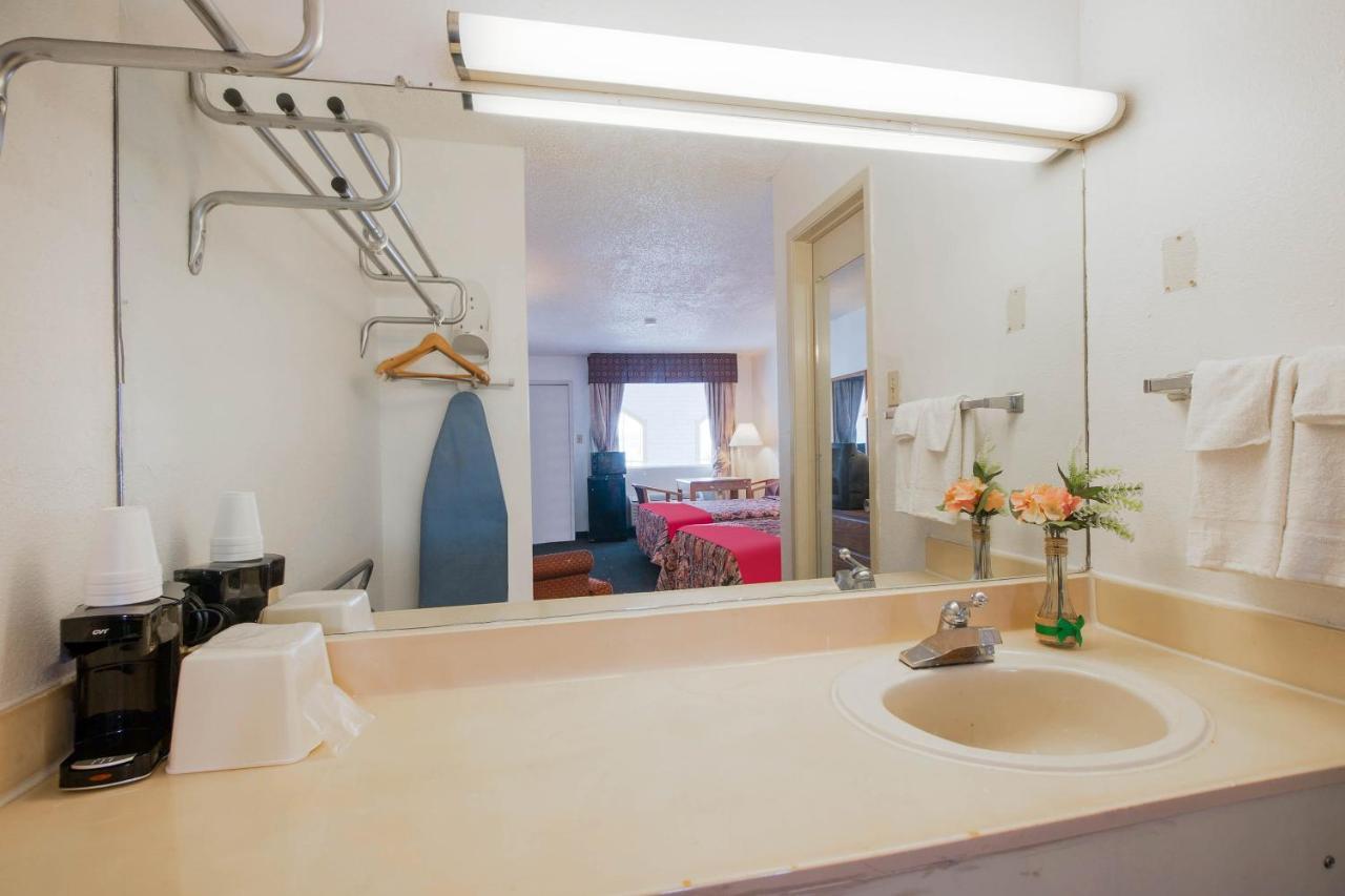 Hotel O Houston East Channelview I-10 מראה חיצוני תמונה