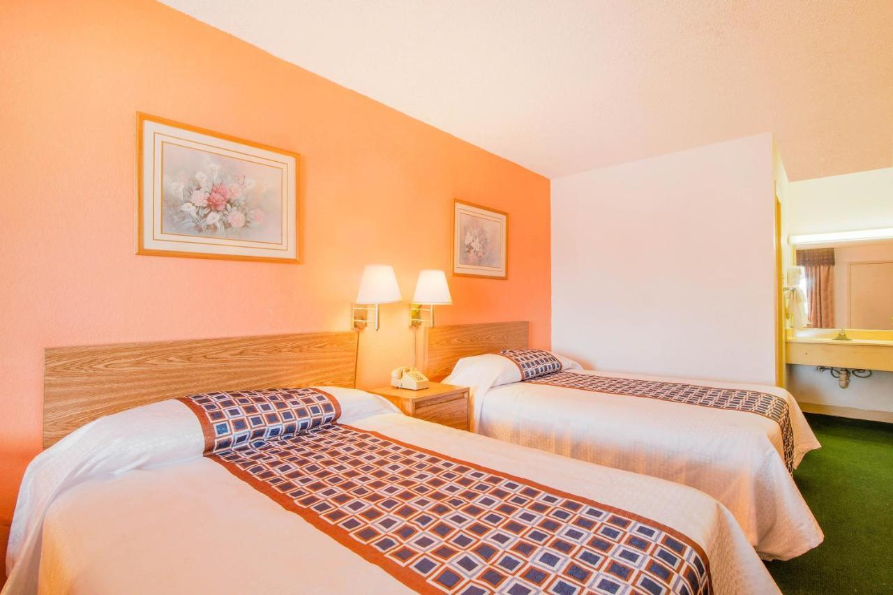 Hotel O Houston East Channelview I-10 מראה חיצוני תמונה