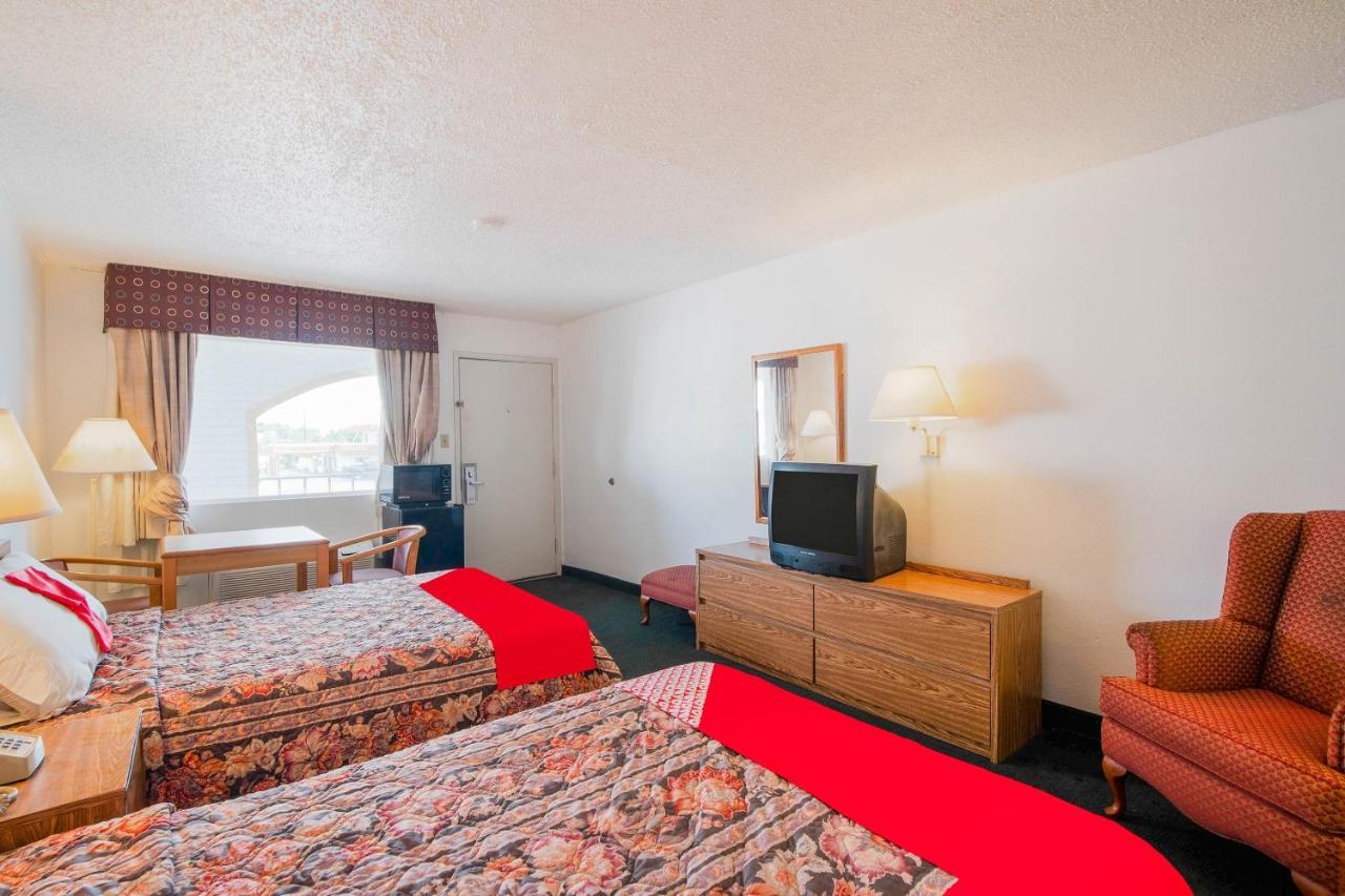 Hotel O Houston East Channelview I-10 מראה חיצוני תמונה